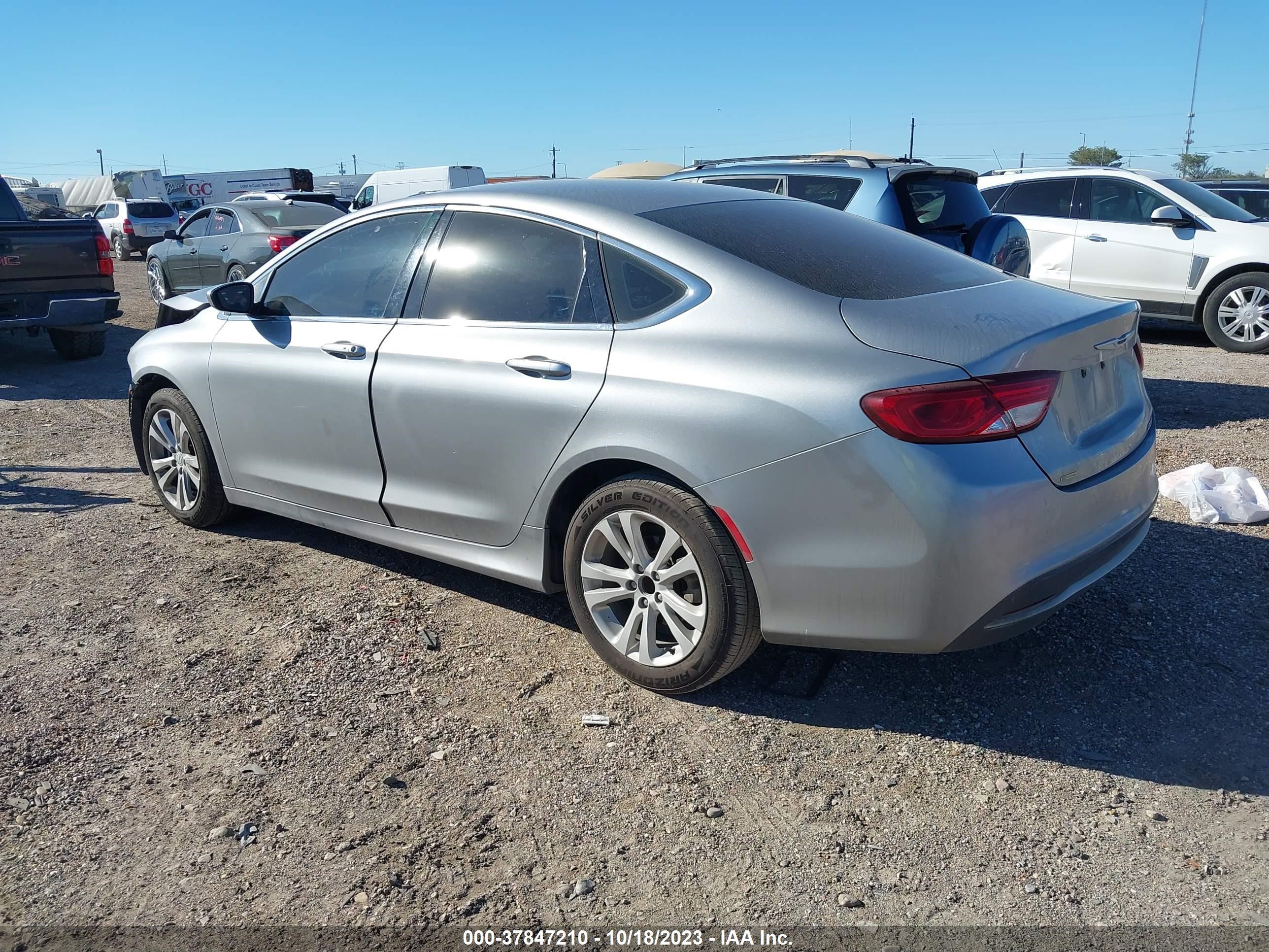 Photo 2 VIN: 1C3CCCAB4FN574672 - CHRYSLER 200 