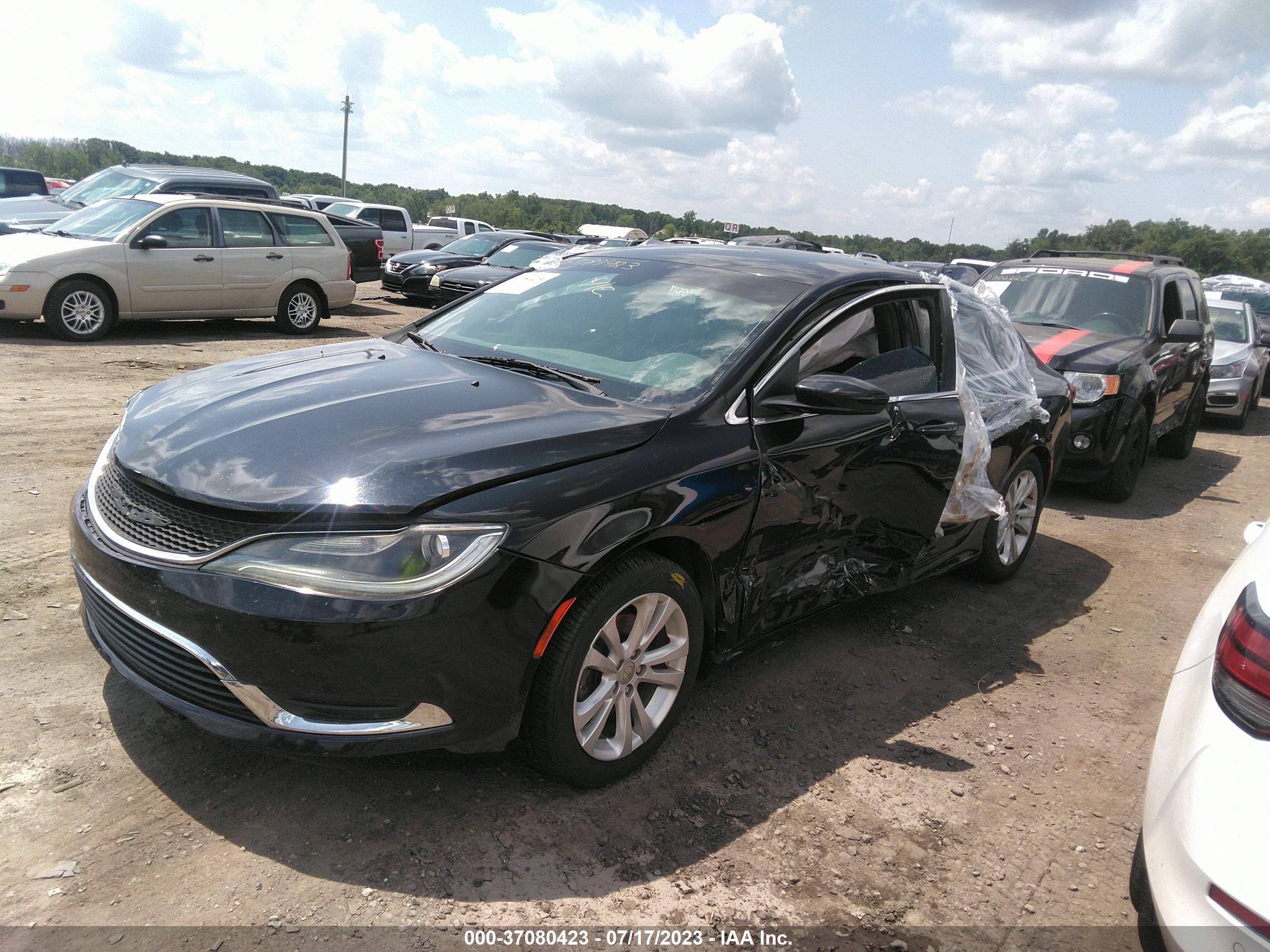 Photo 1 VIN: 1C3CCCAB4FN617391 - CHRYSLER 200 