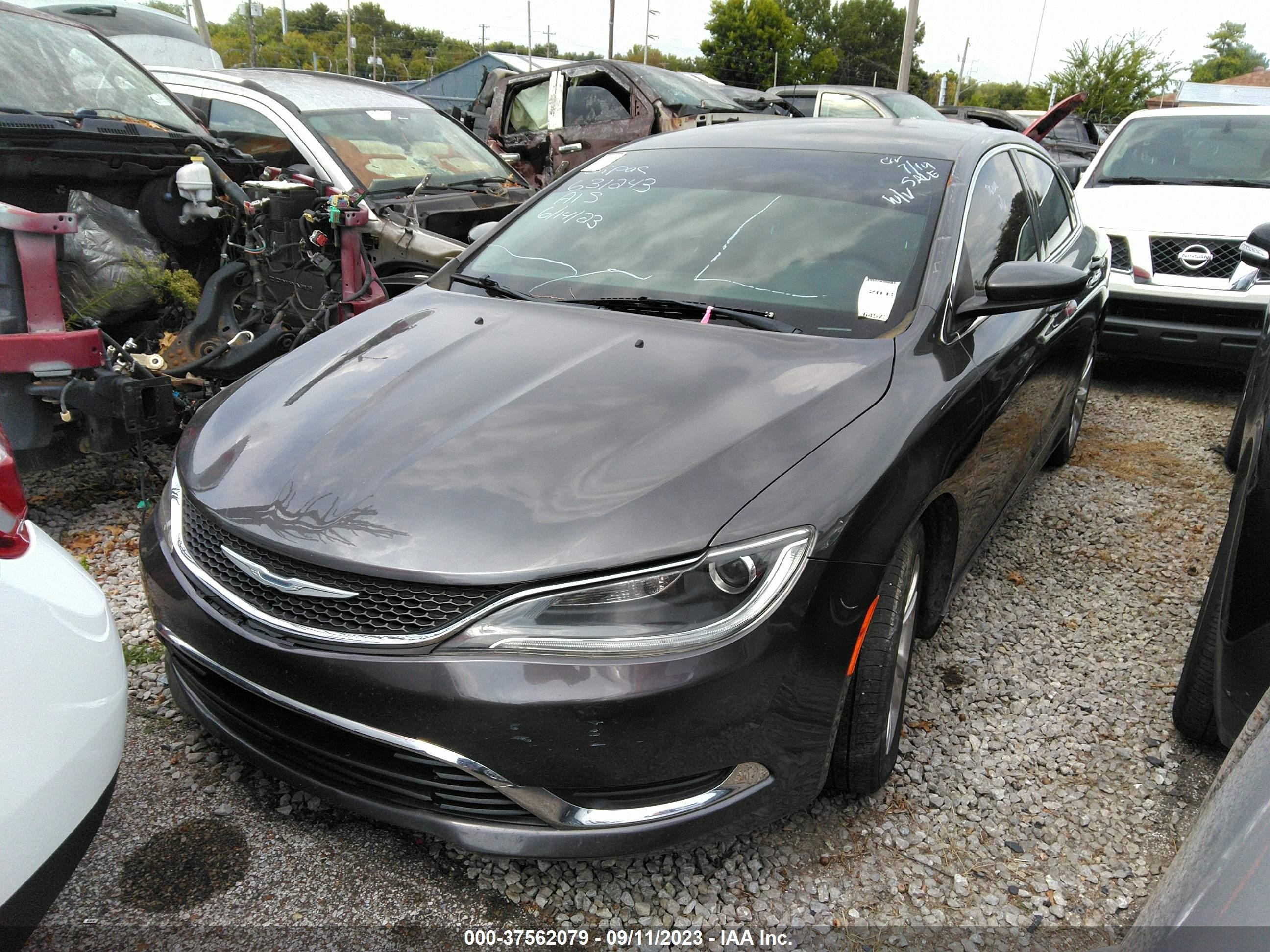 Photo 1 VIN: 1C3CCCAB4FN631243 - CHRYSLER 200 