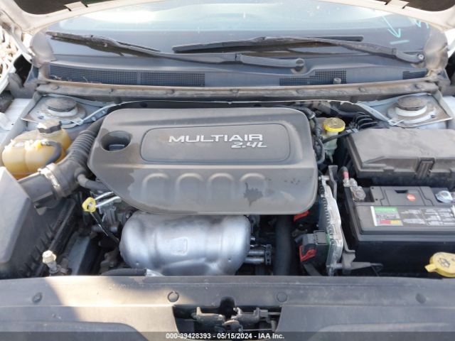 Photo 9 VIN: 1C3CCCAB4FN670835 - CHRYSLER 200 