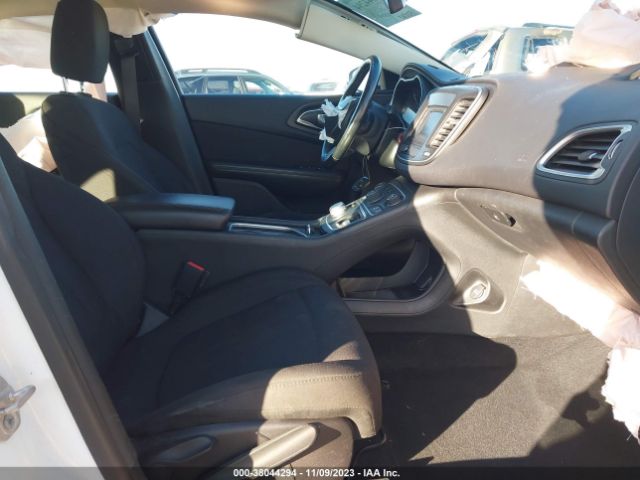 Photo 4 VIN: 1C3CCCAB4FN674903 - CHRYSLER 200 