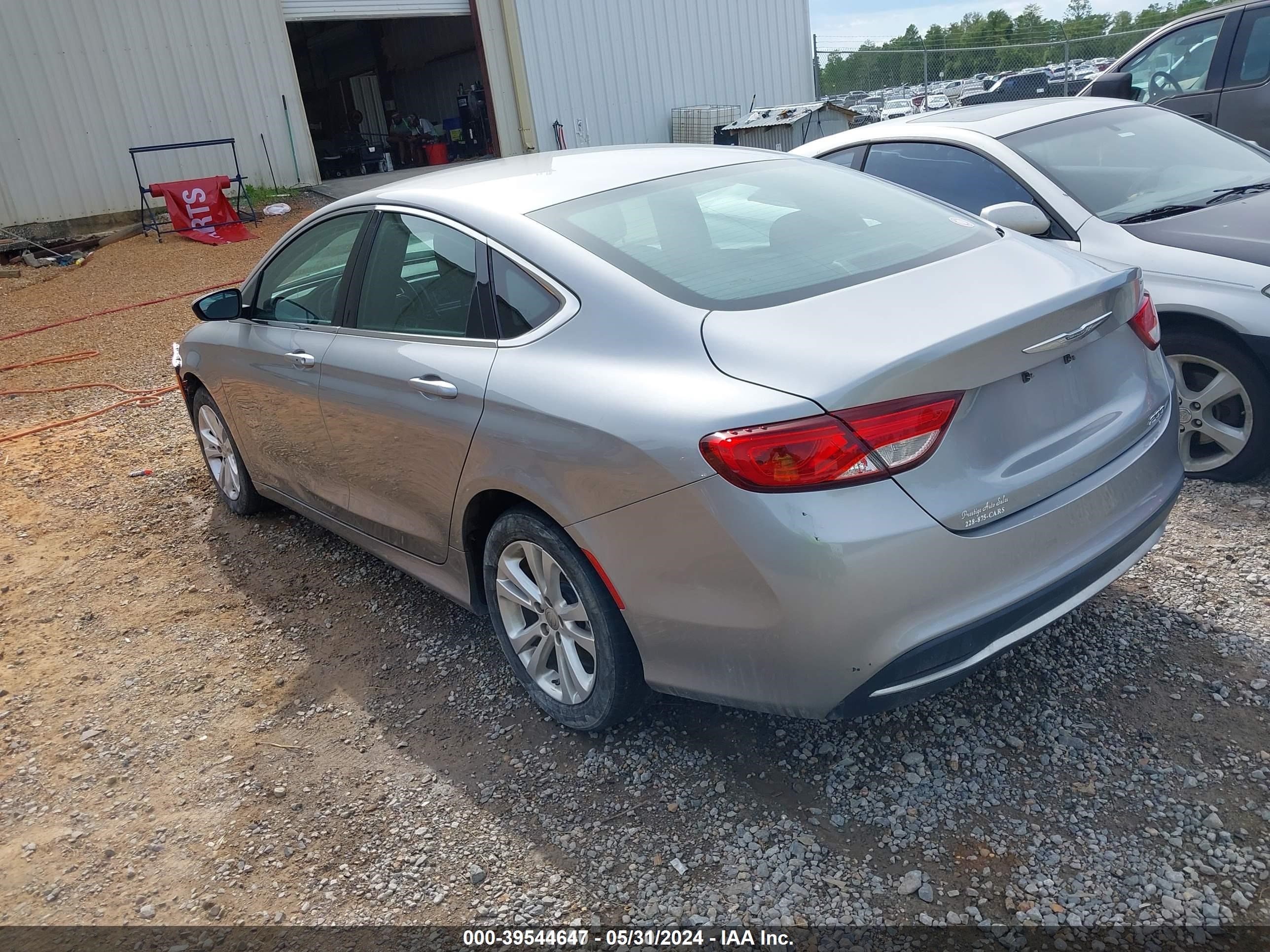 Photo 2 VIN: 1C3CCCAB4FN688977 - CHRYSLER 200 