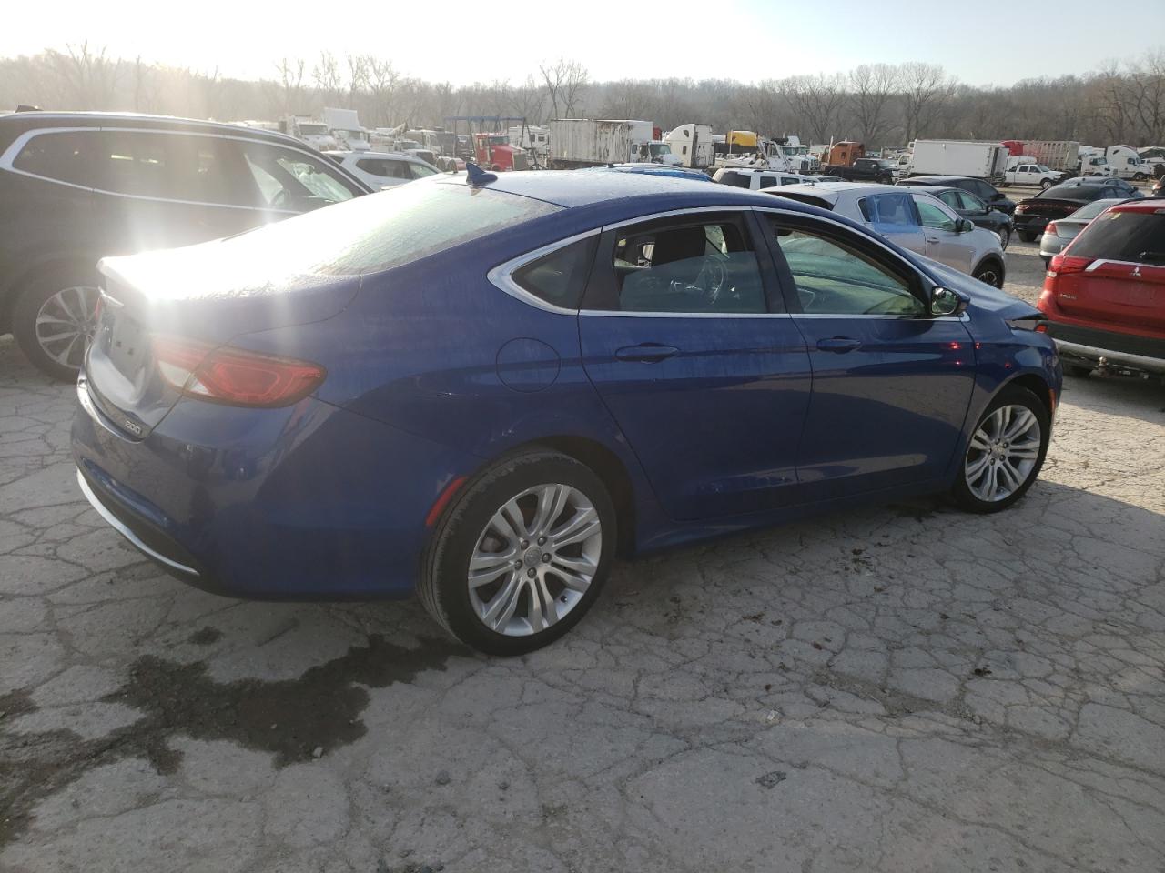 Photo 2 VIN: 1C3CCCAB4FN690180 - CHRYSLER 200 