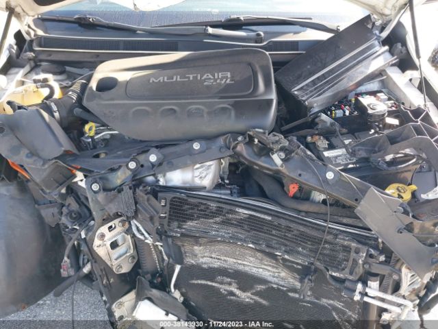 Photo 9 VIN: 1C3CCCAB4FN698098 - CHRYSLER 200 