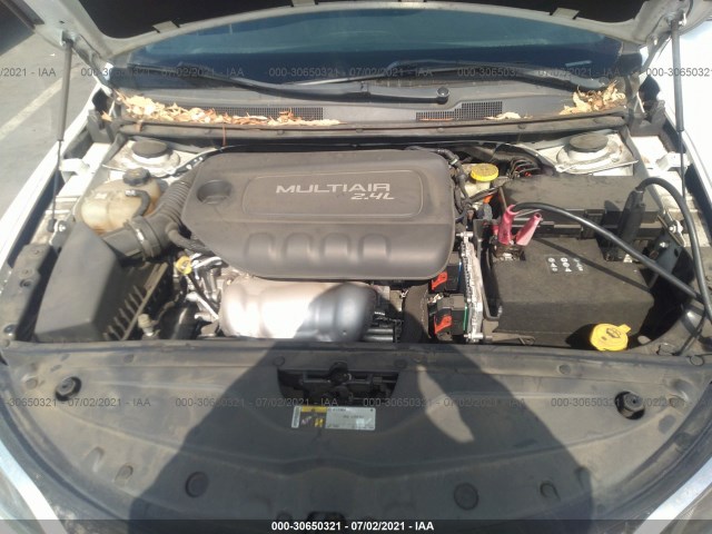 Photo 9 VIN: 1C3CCCAB4FN711559 - CHRYSLER 200 