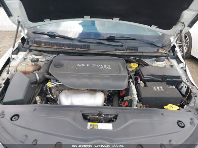 Photo 9 VIN: 1C3CCCAB5FN695078 - CHRYSLER 200 