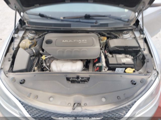 Photo 9 VIN: 1C3CCCAB5FN695825 - CHRYSLER 200 