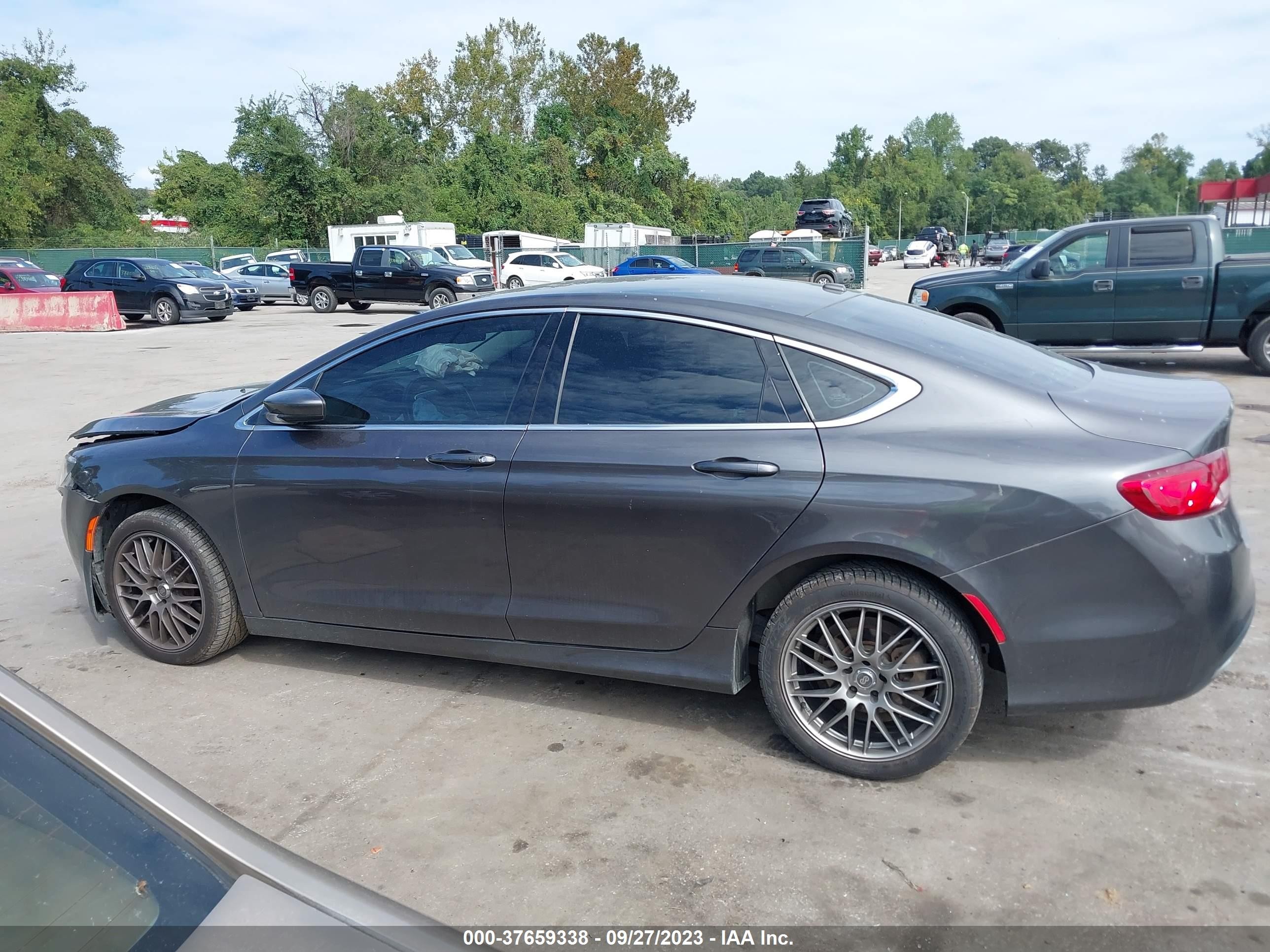 Photo 13 VIN: 1C3CCCAB5GN101266 - CHRYSLER 200 