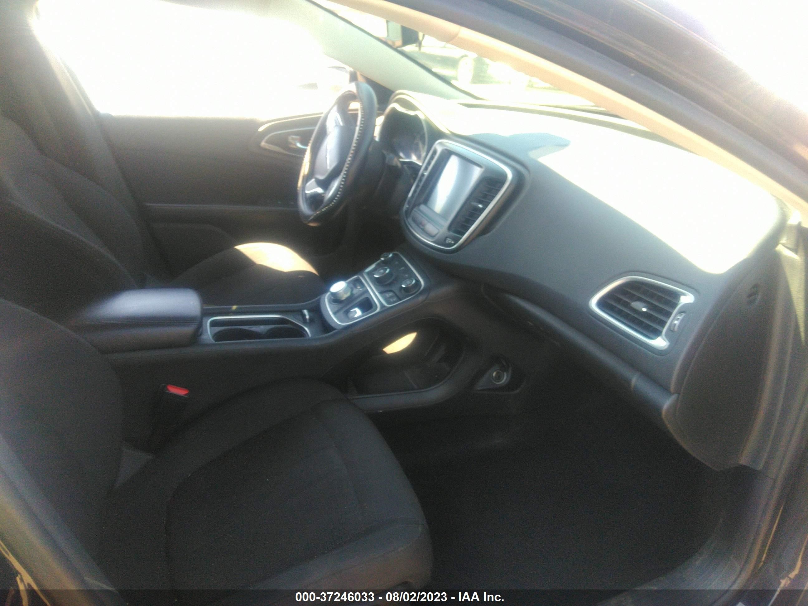 Photo 4 VIN: 1C3CCCAB5GN162116 - CHRYSLER 200 