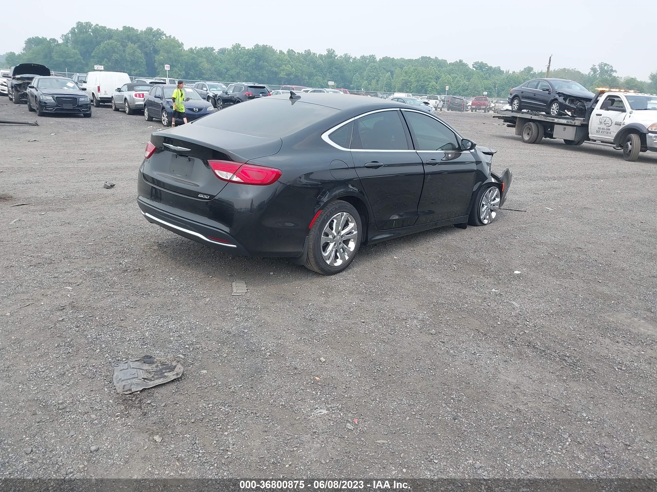 Photo 3 VIN: 1C3CCCAB5GN184942 - CHRYSLER 200 