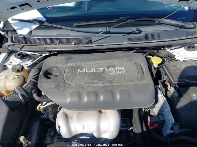 Photo 9 VIN: 1C3CCCAB6FN557467 - CHRYSLER 200 