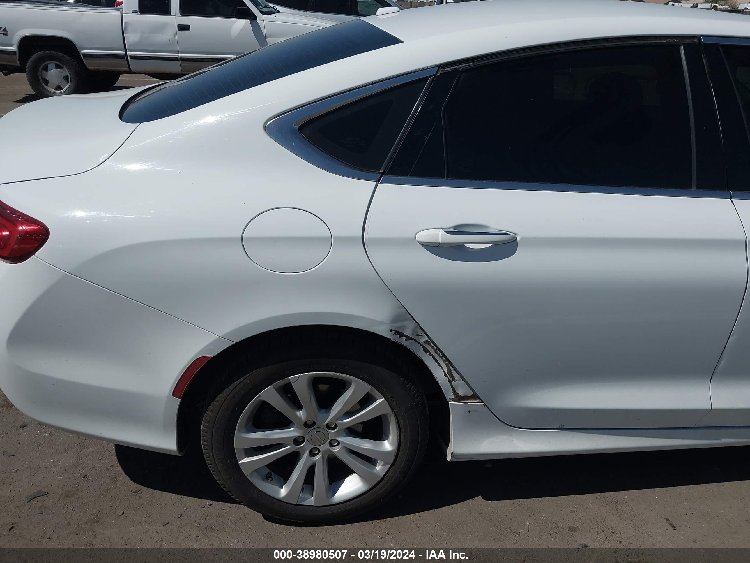 Photo 5 VIN: 1C3CCCAB6FN603086 - CHRYSLER 200 