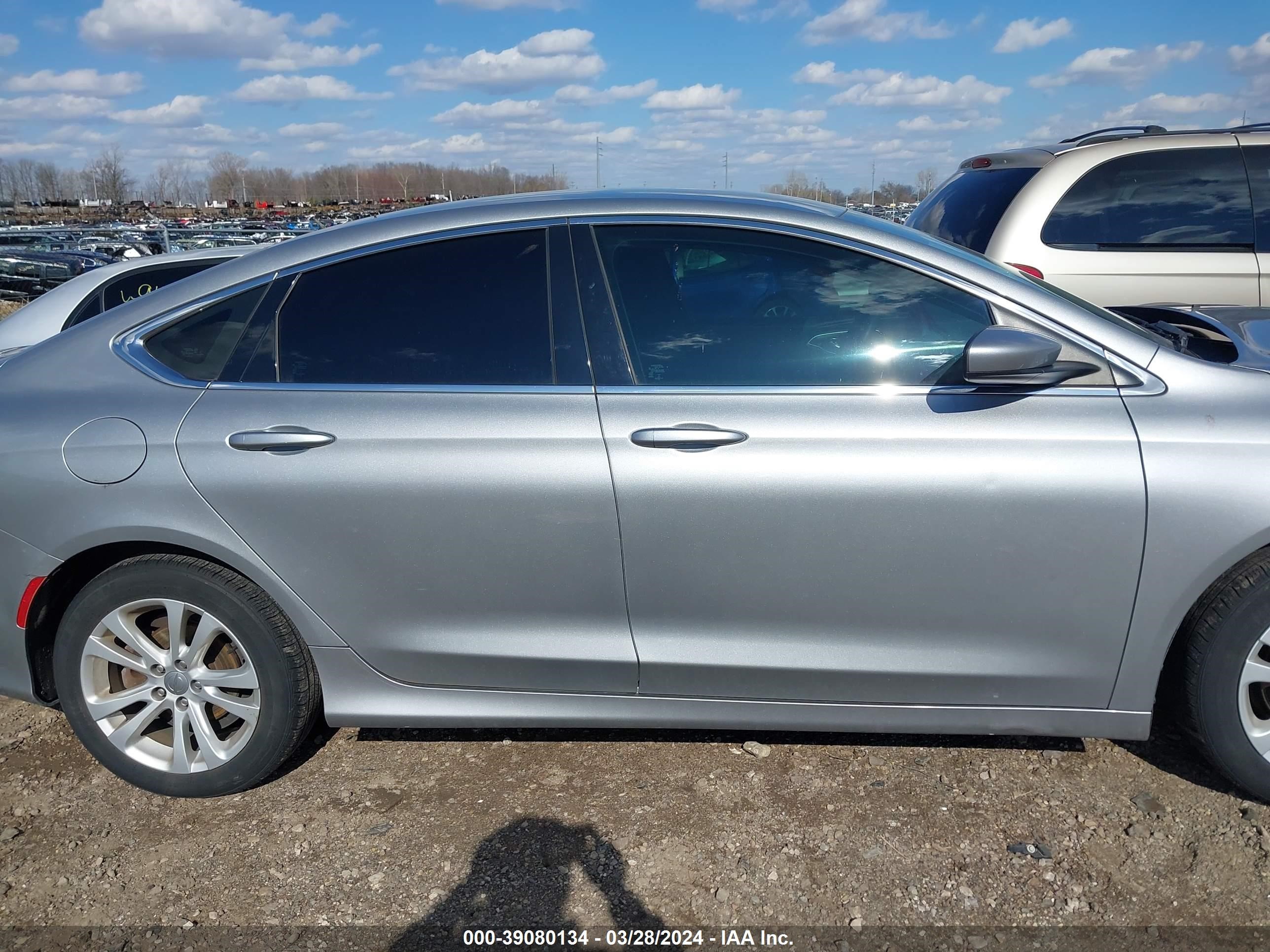 Photo 13 VIN: 1C3CCCAB7FN502283 - CHRYSLER 200 