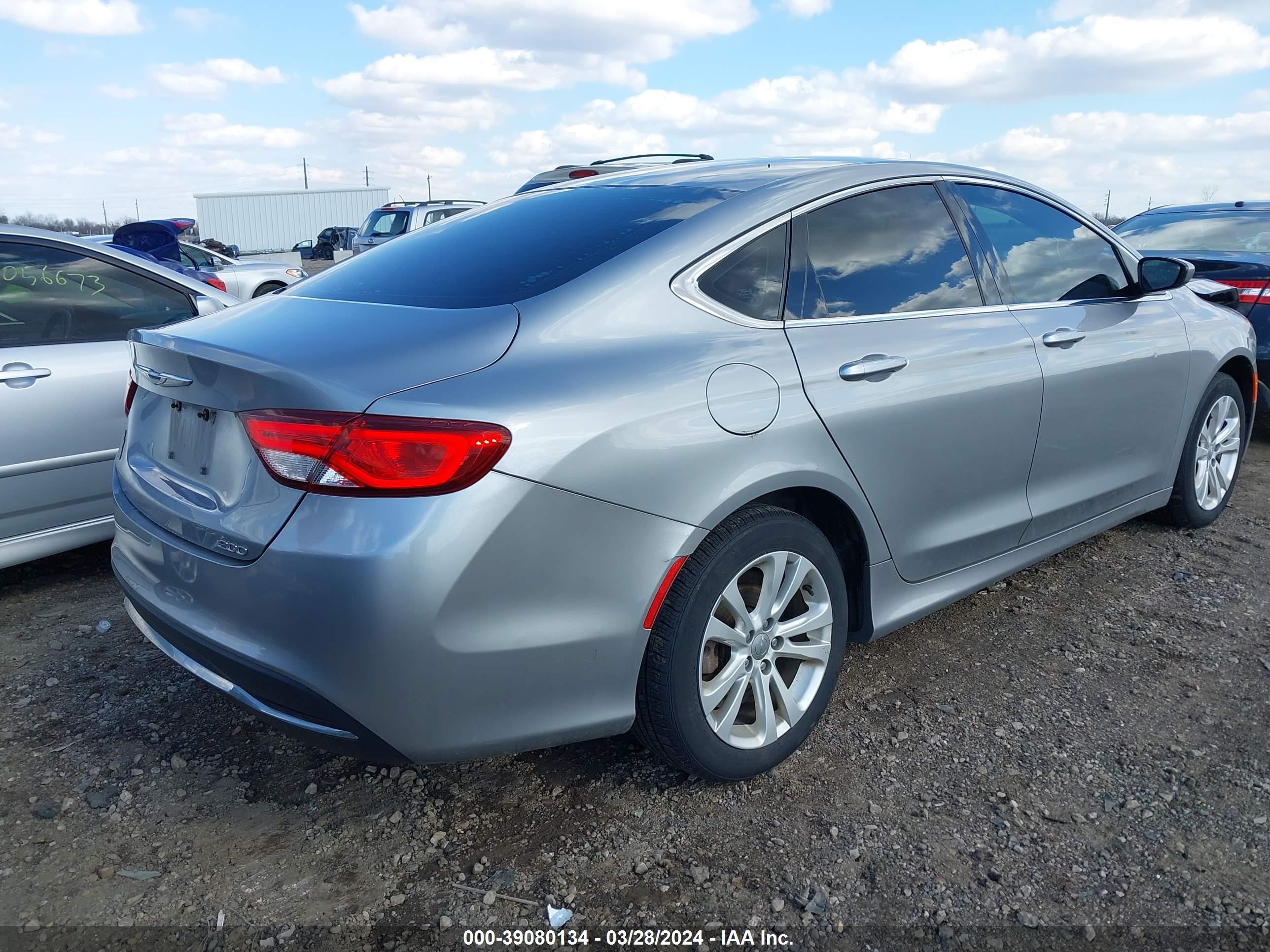 Photo 3 VIN: 1C3CCCAB7FN502283 - CHRYSLER 200 