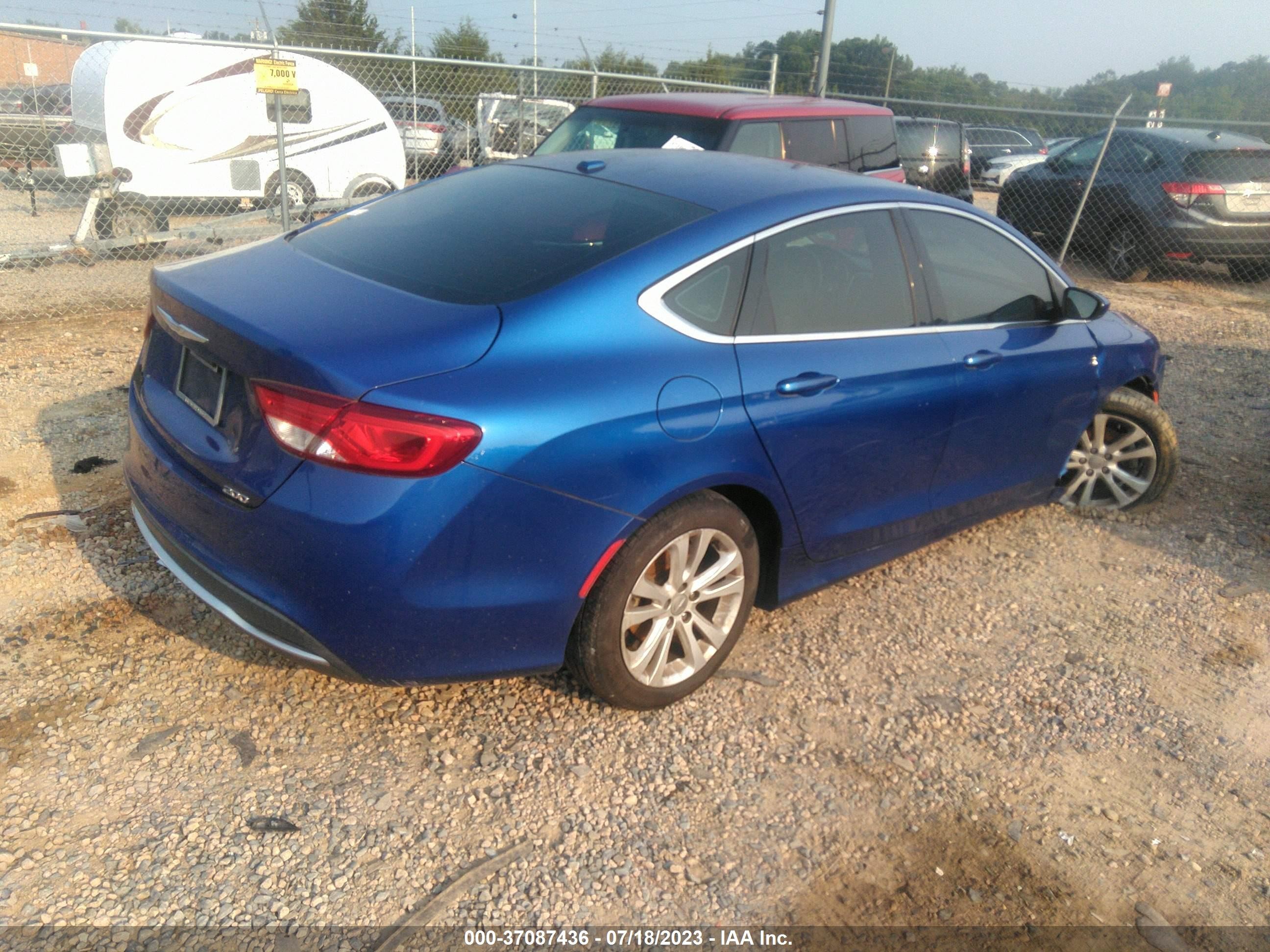 Photo 3 VIN: 1C3CCCAB7FN633147 - CHRYSLER 200 