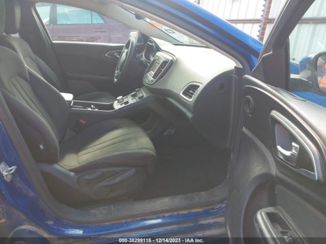 Photo 4 VIN: 1C3CCCAB7GN106923 - CHRYSLER 200 