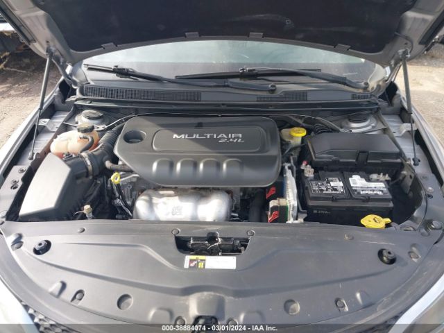 Photo 9 VIN: 1C3CCCAB7GN153840 - CHRYSLER 200 