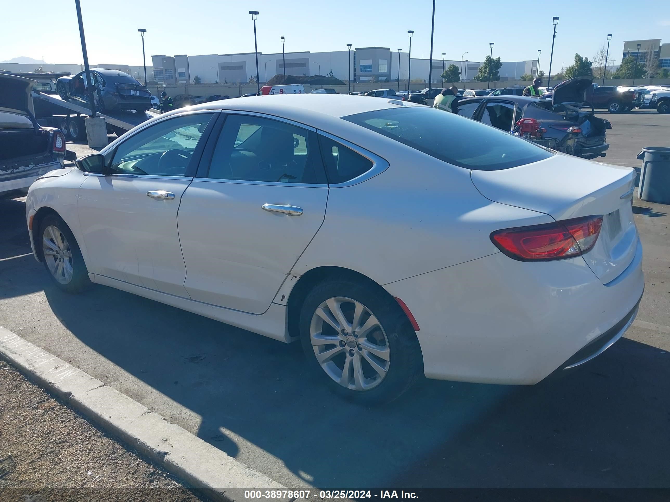 Photo 2 VIN: 1C3CCCAB7GN160562 - CHRYSLER 200 