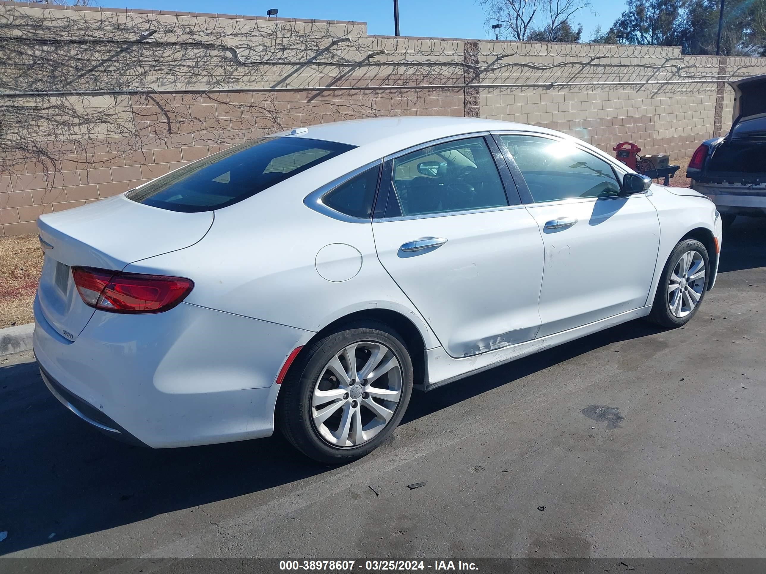 Photo 3 VIN: 1C3CCCAB7GN160562 - CHRYSLER 200 