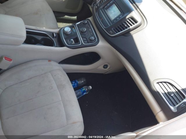 Photo 4 VIN: 1C3CCCAB8FN689579 - CHRYSLER 200 