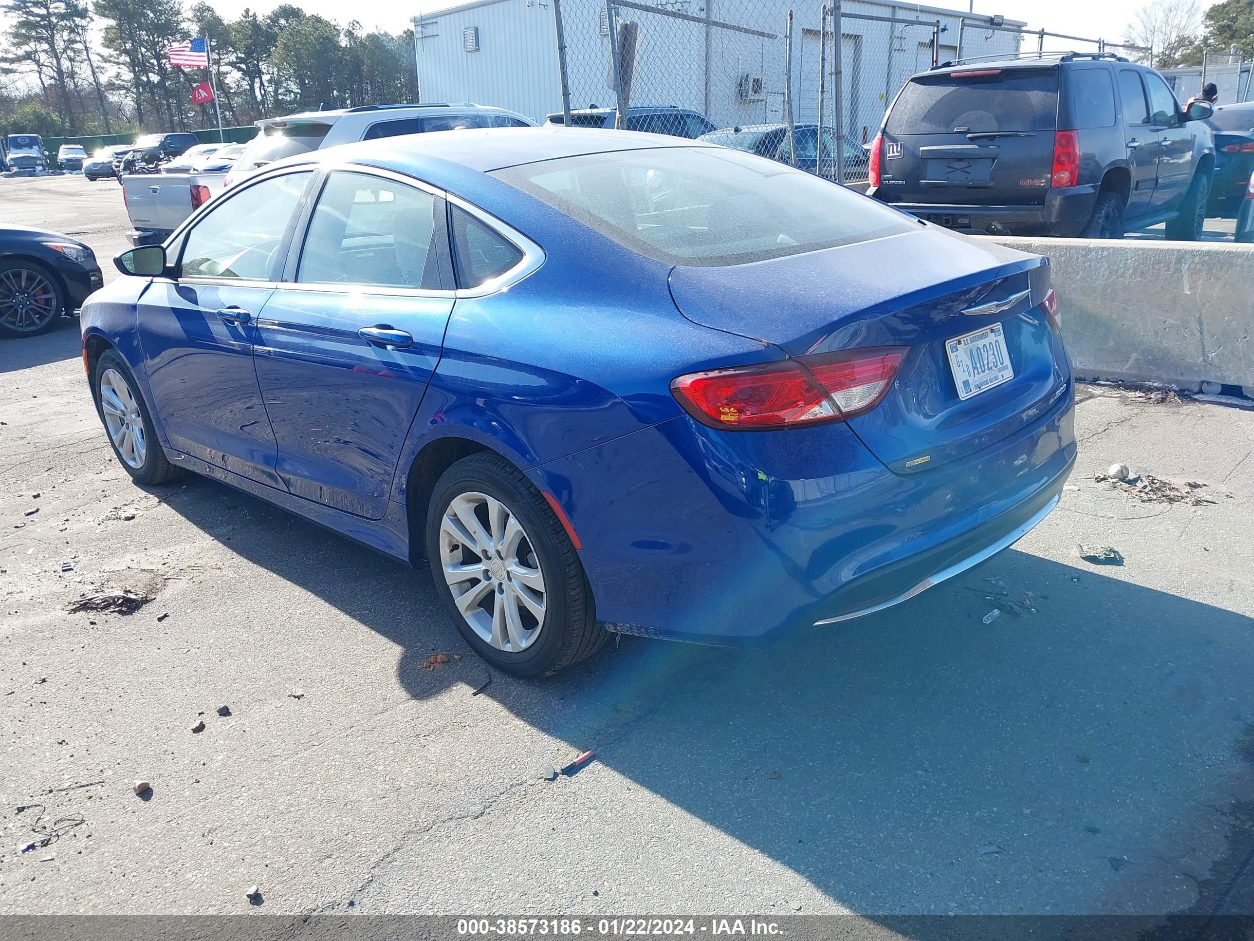 Photo 2 VIN: 1C3CCCAB8FN742961 - CHRYSLER 200 