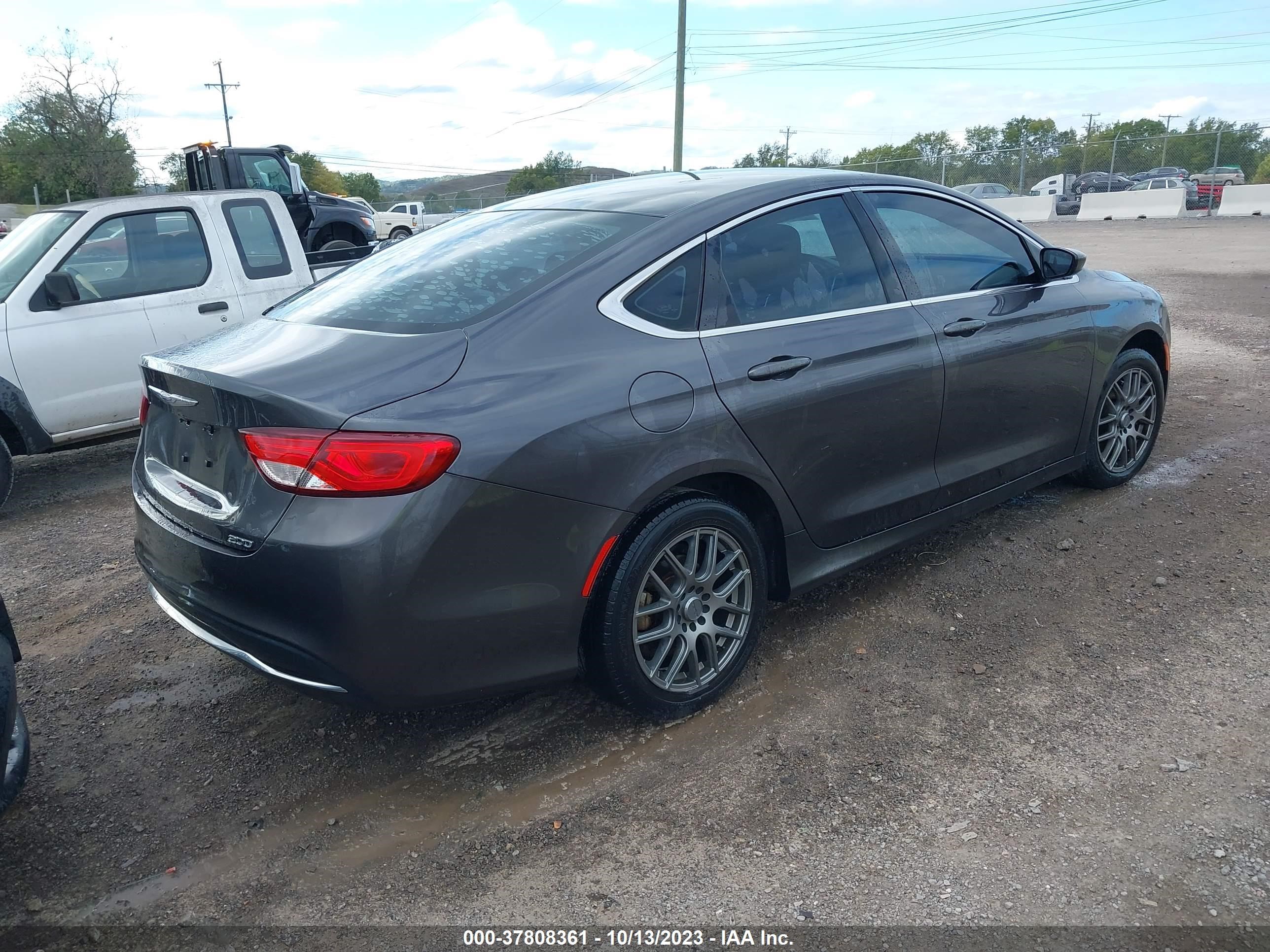 Photo 3 VIN: 1C3CCCAB8GN147853 - CHRYSLER 200 