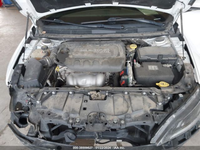 Photo 9 VIN: 1C3CCCAB8GN169318 - CHRYSLER 200 