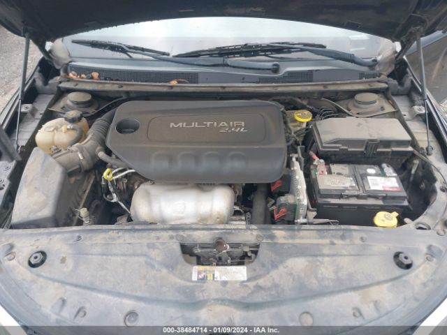 Photo 9 VIN: 1C3CCCAB9FN712397 - CHRYSLER 200 