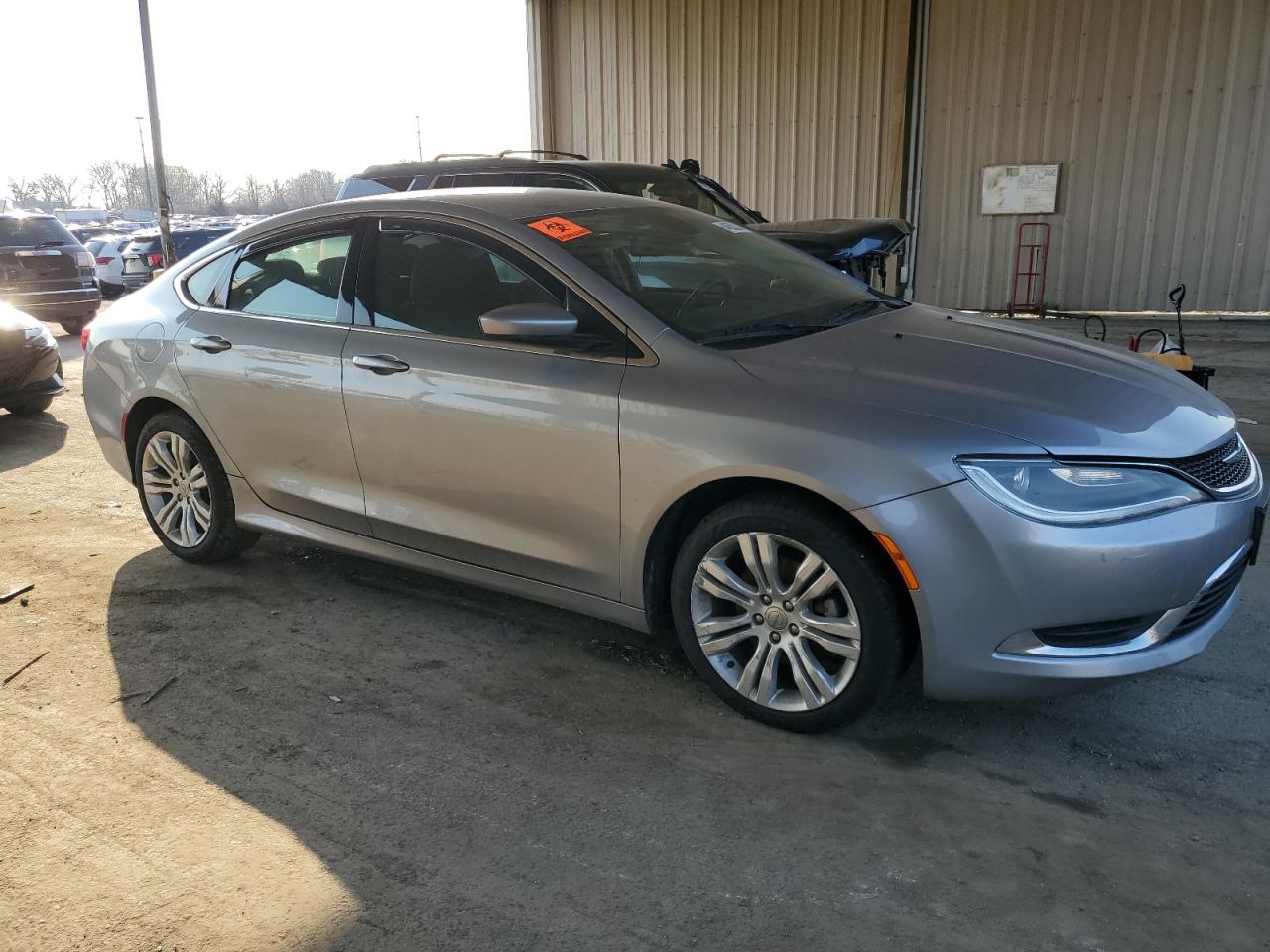 Photo 3 VIN: 1C3CCCABXFN573803 - CHRYSLER 200 