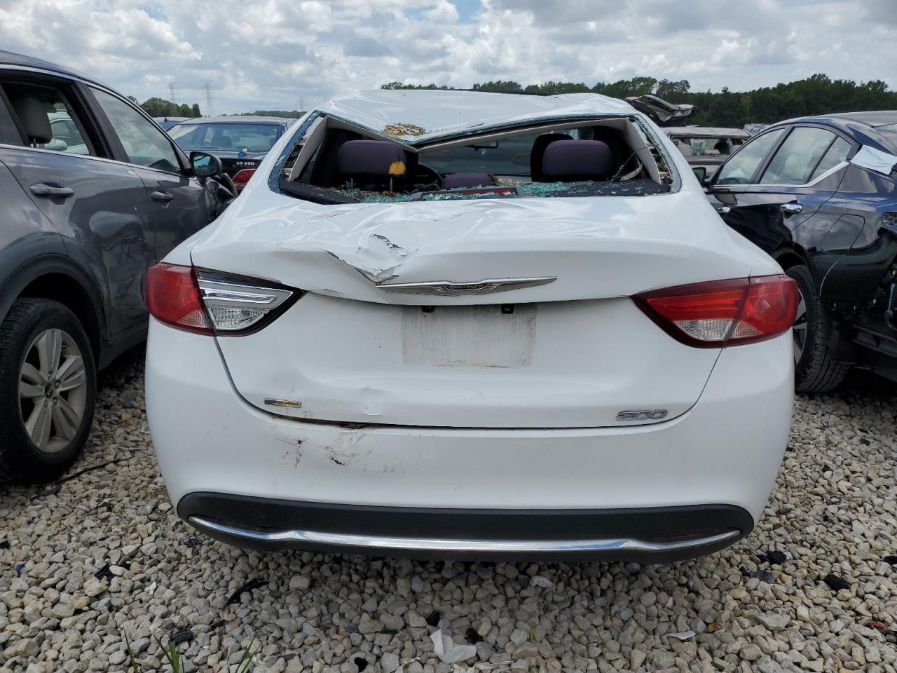 Photo 5 VIN: 1C3CCCABXFN637077 - CHRYSLER 200 