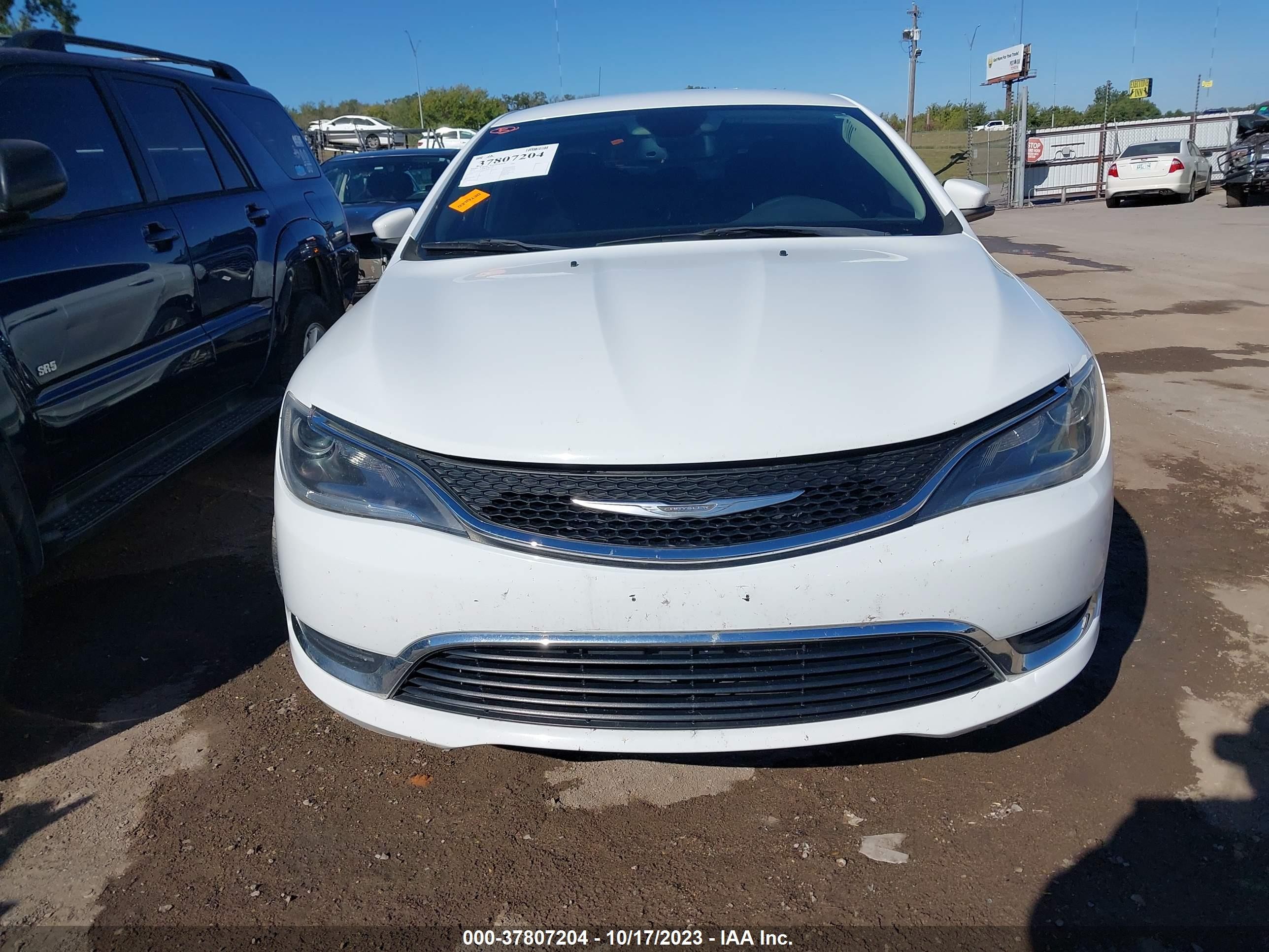 Photo 12 VIN: 1C3CCCABXFN664120 - CHRYSLER 200 