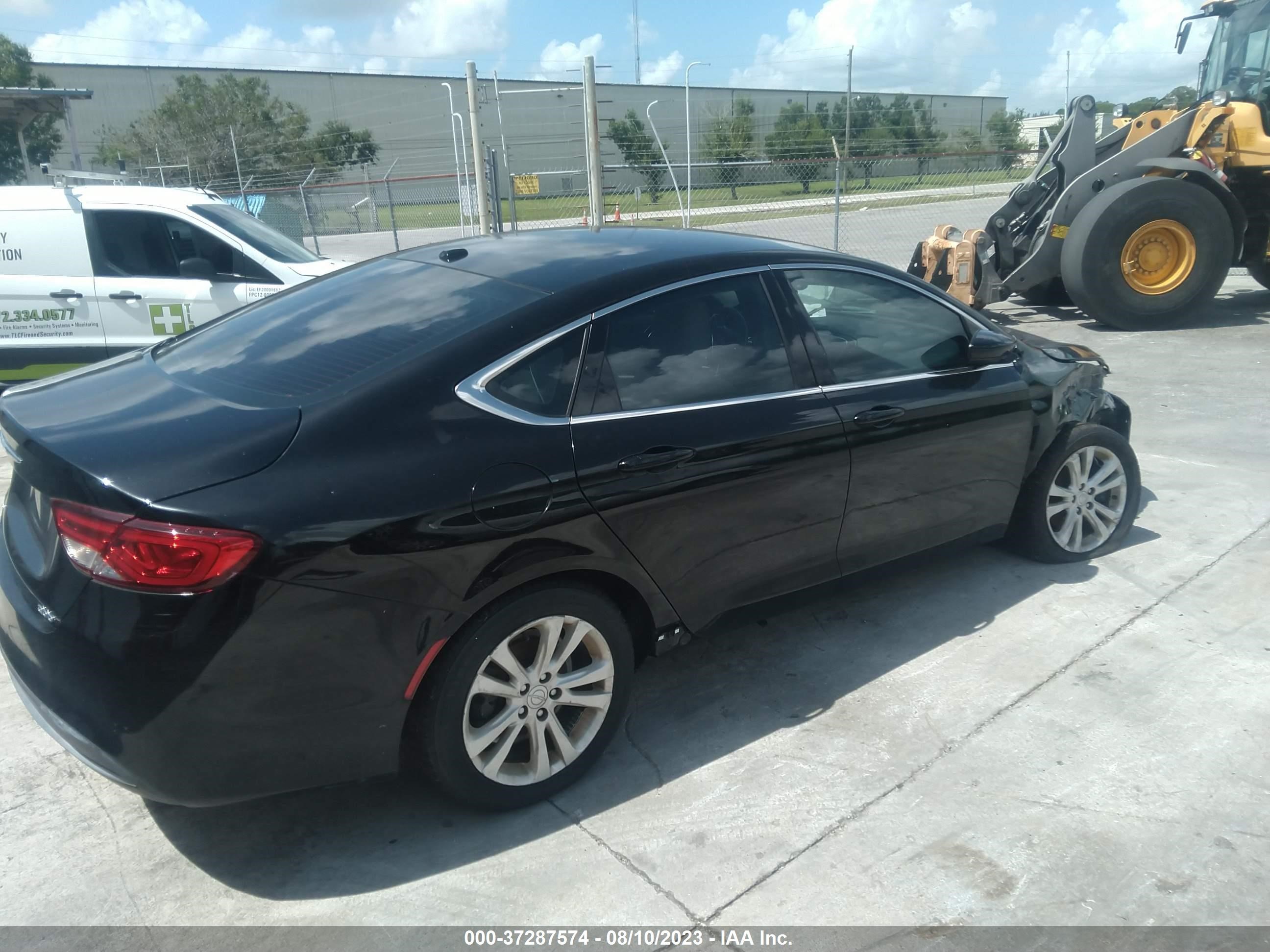 Photo 3 VIN: 1C3CCCABXGN136160 - CHRYSLER 200 