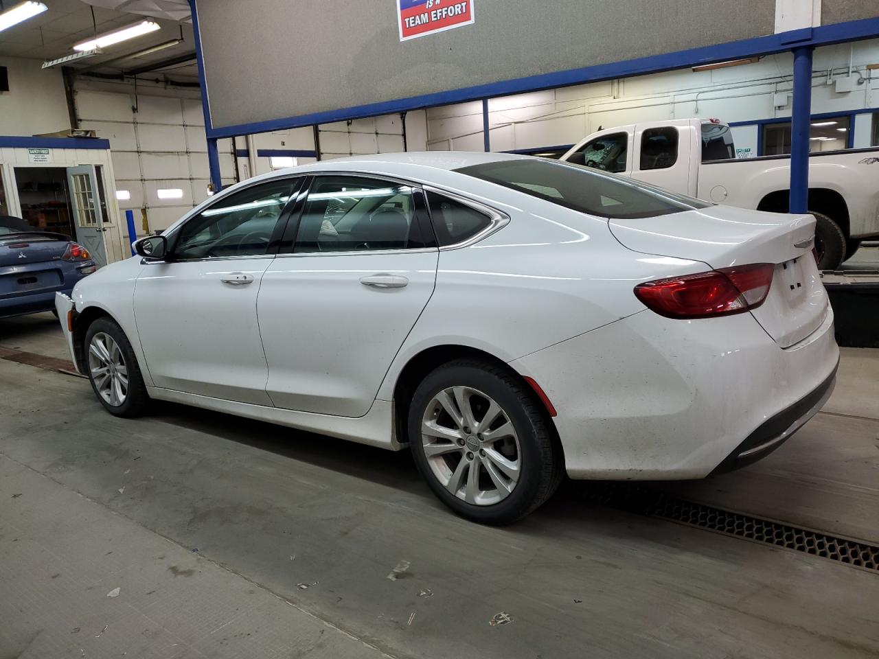 Photo 1 VIN: 1C3CCCABXGN169336 - CHRYSLER 200 