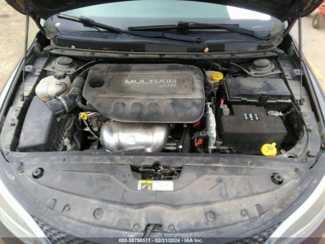 Photo 9 VIN: 1C3CCCABXGN174844 - CHRYSLER 200 