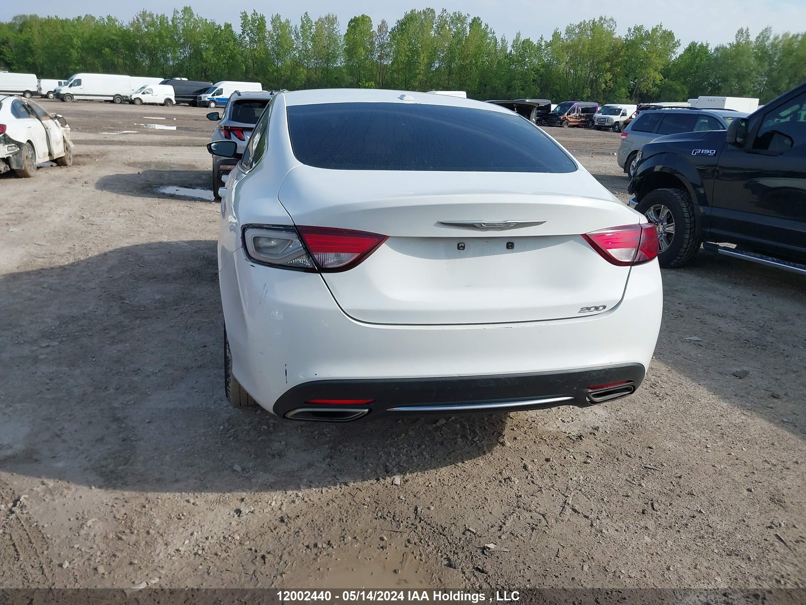 Photo 15 VIN: 1C3CCCAG3FN524082 - CHRYSLER 200 