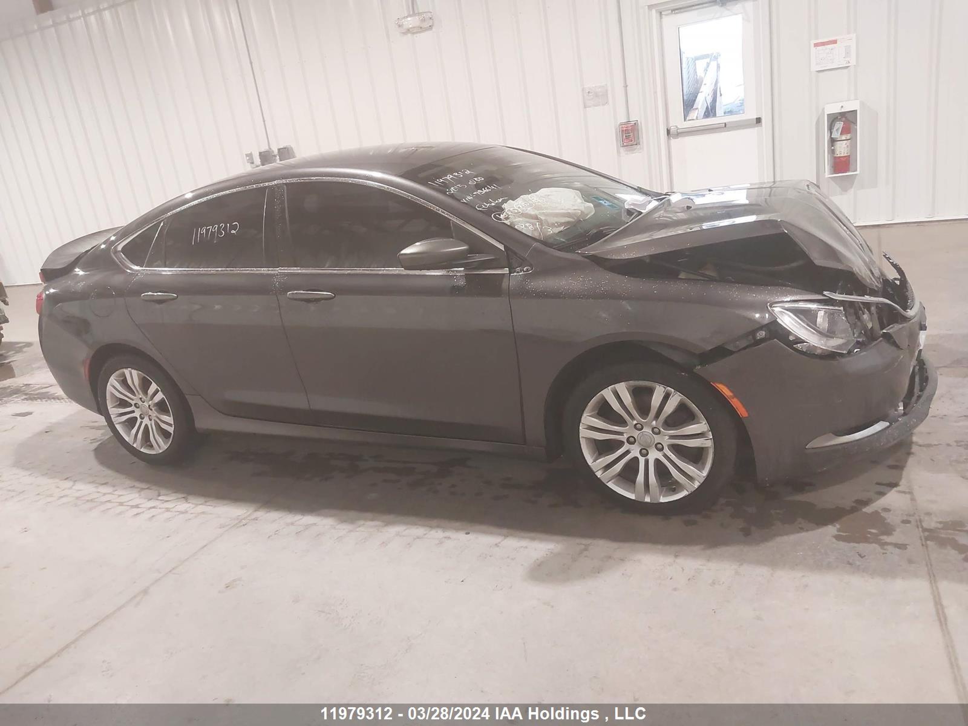 Photo 12 VIN: 1C3CCCAGXFN736641 - CHRYSLER 200 