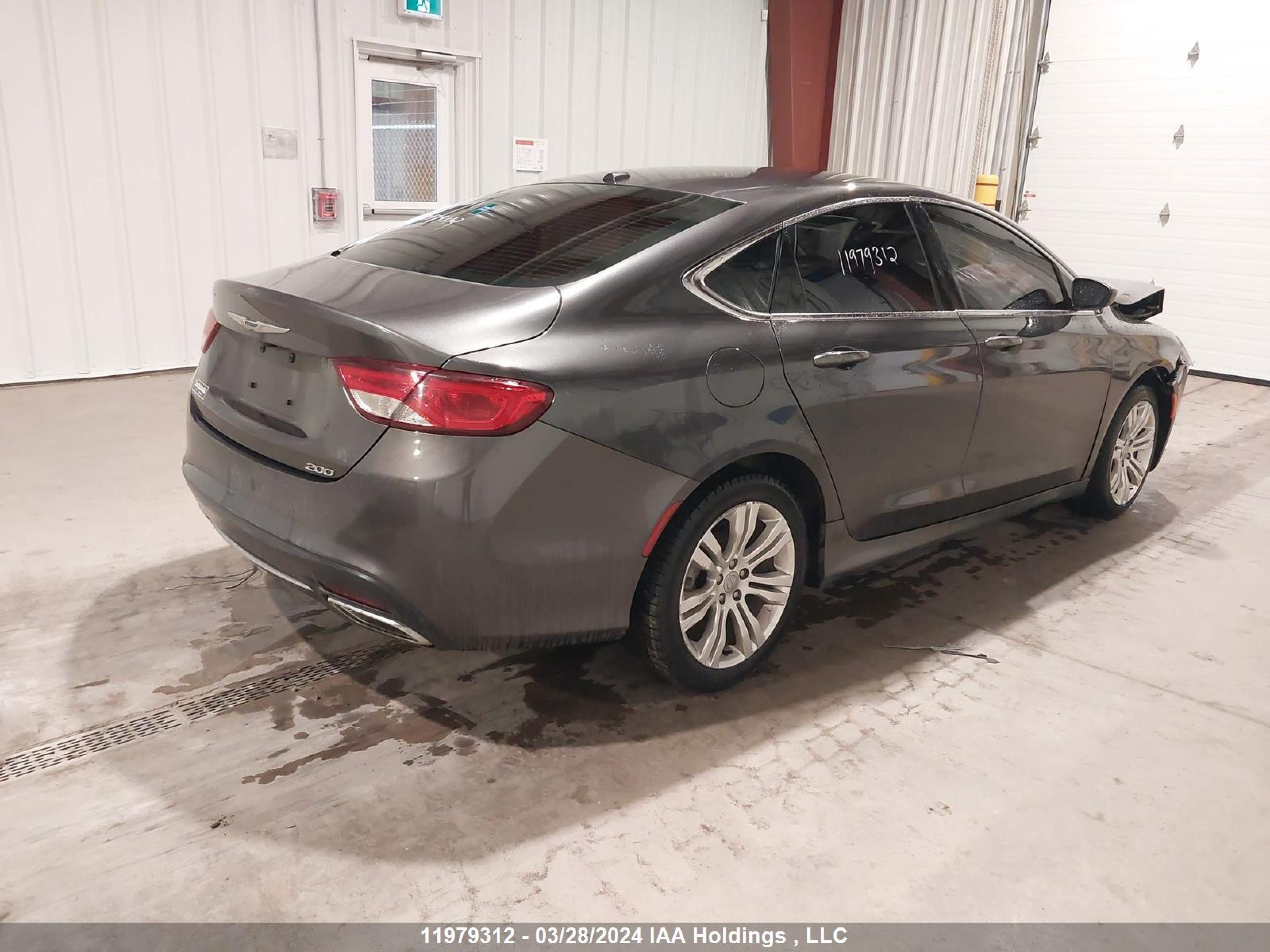 Photo 3 VIN: 1C3CCCAGXFN736641 - CHRYSLER 200 