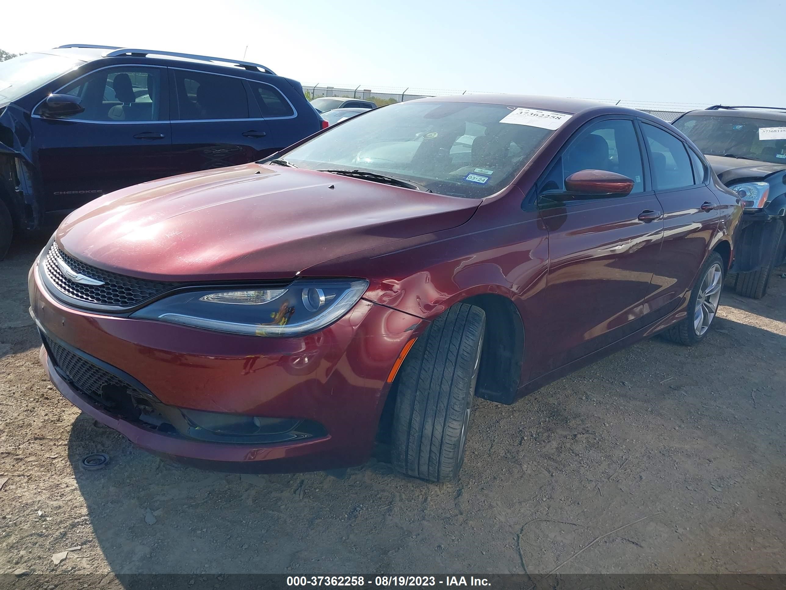 Photo 1 VIN: 1C3CCCBB2FN692198 - CHRYSLER 200 