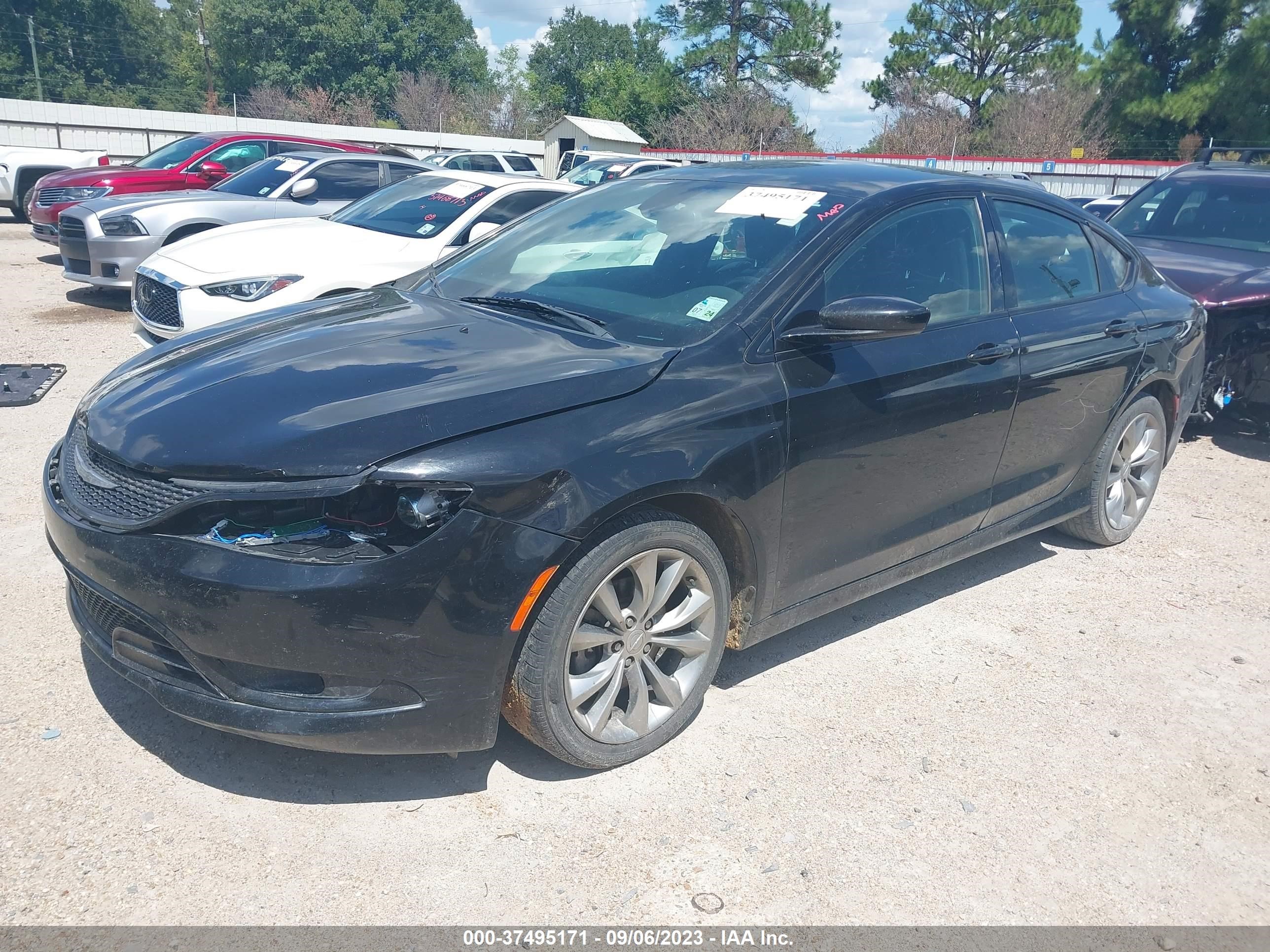 Photo 1 VIN: 1C3CCCBB2GN144736 - CHRYSLER 200 