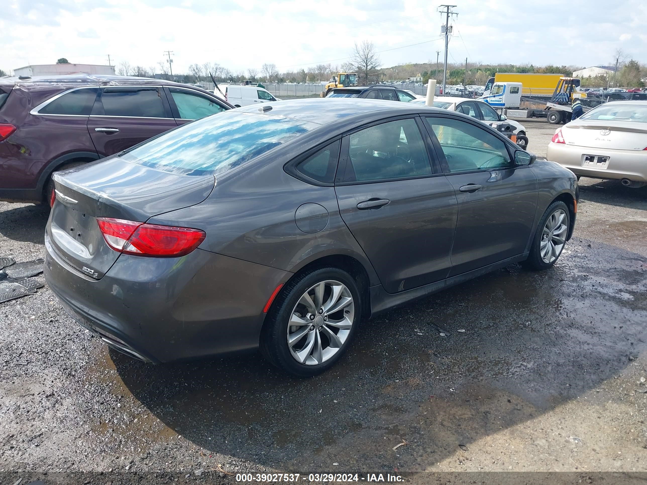 Photo 3 VIN: 1C3CCCBB3FN642233 - CHRYSLER 200 