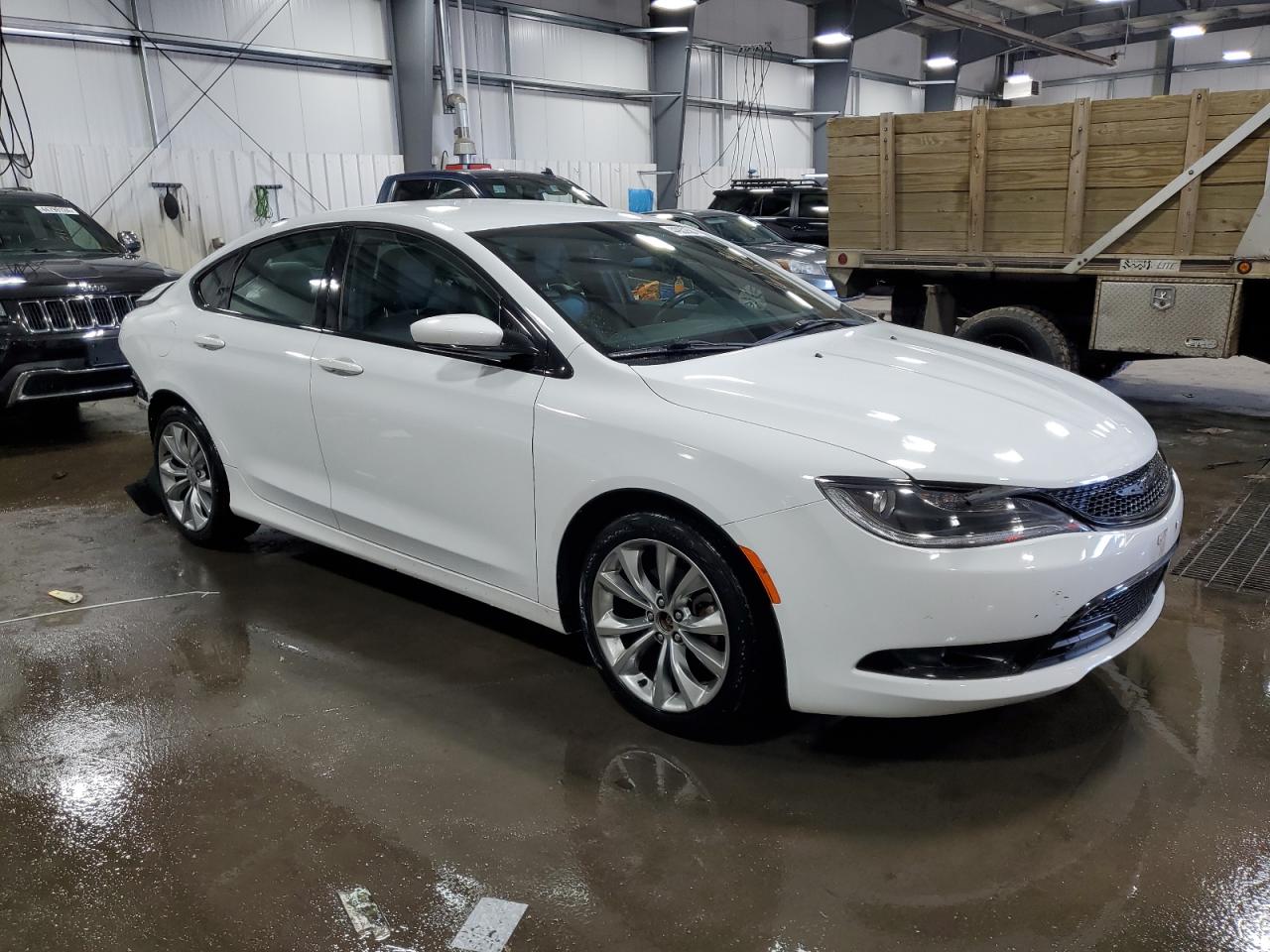 Photo 3 VIN: 1C3CCCBB3FN749895 - CHRYSLER 200 