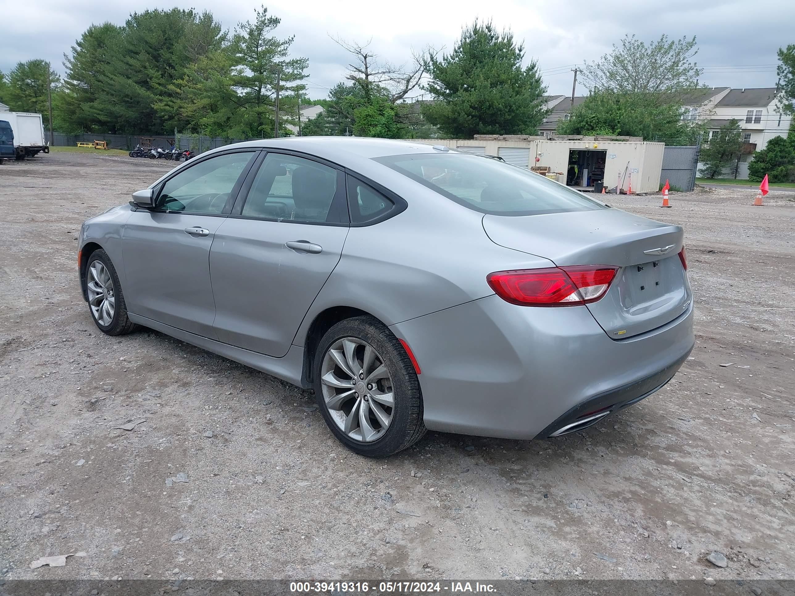 Photo 2 VIN: 1C3CCCBB4FN675757 - CHRYSLER 200 