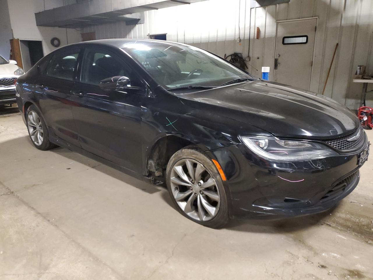 Photo 3 VIN: 1C3CCCBB4FN710281 - CHRYSLER 200 