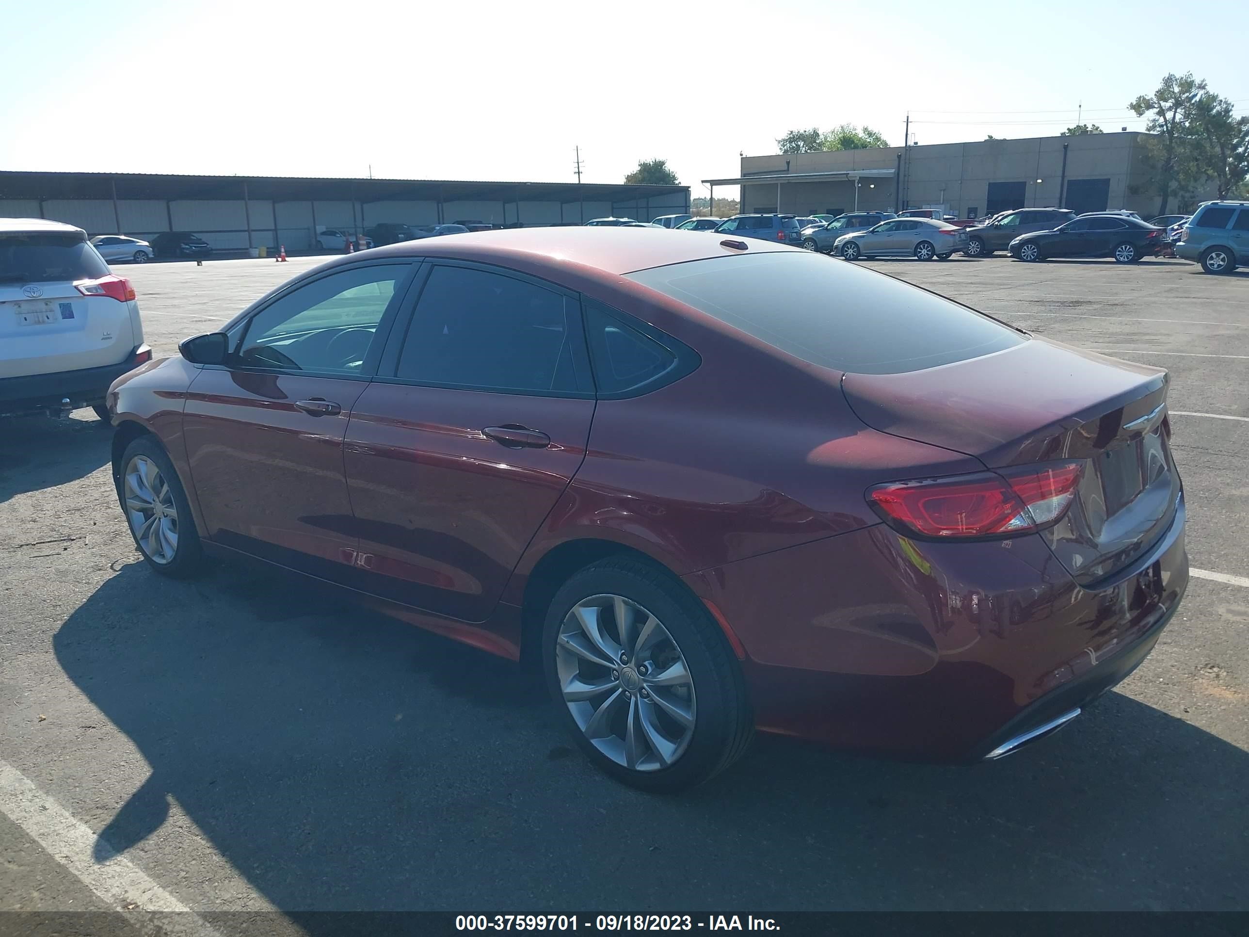 Photo 2 VIN: 1C3CCCBB4GN151428 - CHRYSLER 200 