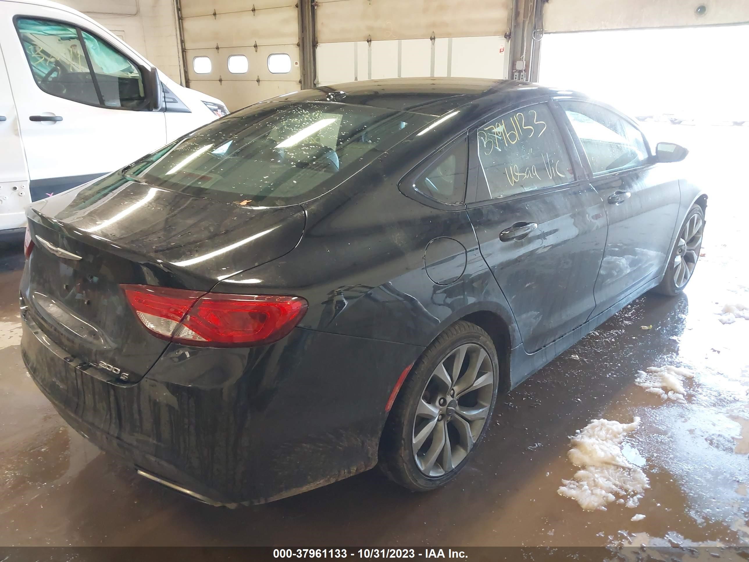 Photo 2 VIN: 1C3CCCBB6FN552722 - CHRYSLER 200 