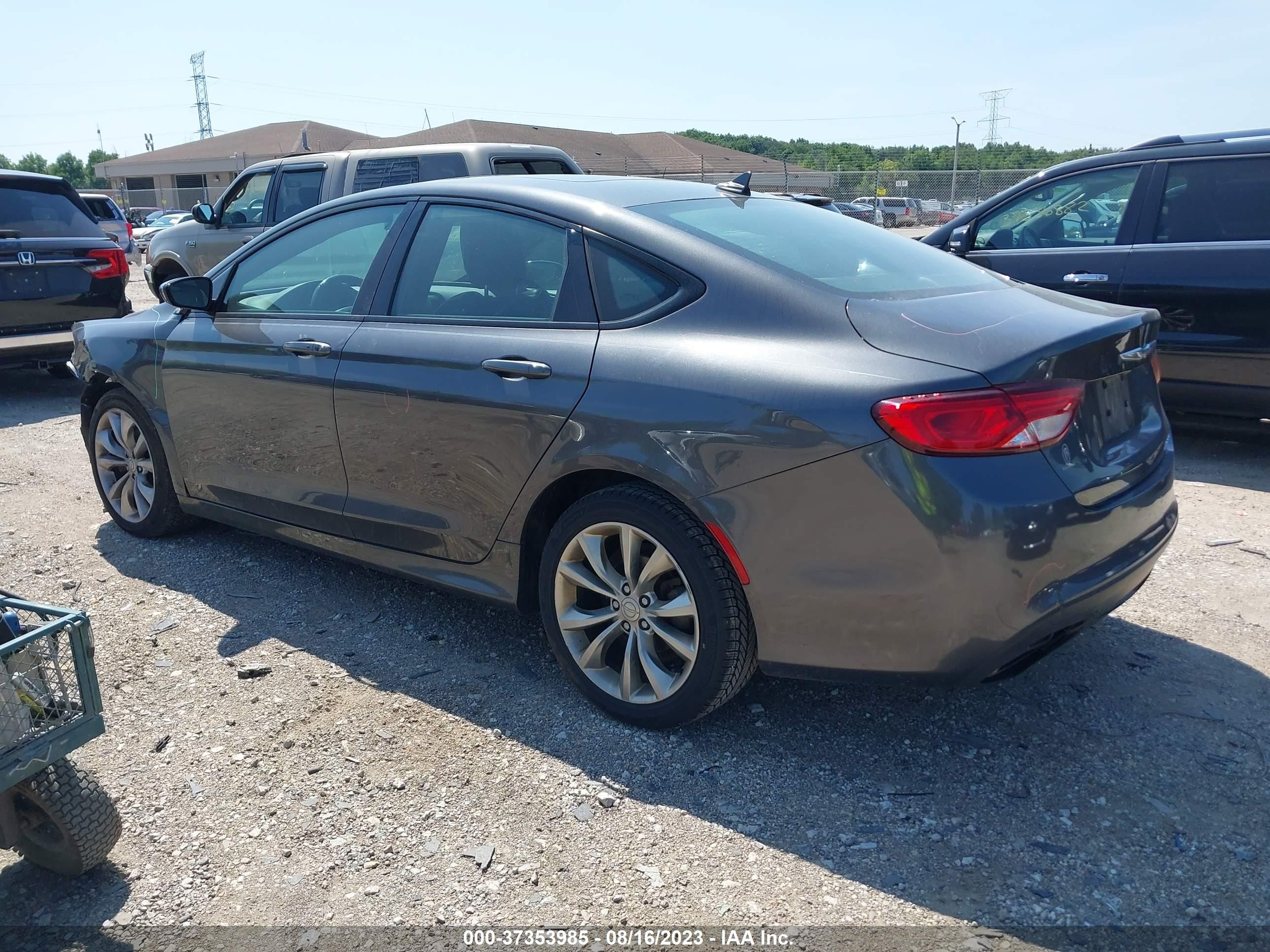 Photo 2 VIN: 1C3CCCBB6FN552879 - CHRYSLER 200 