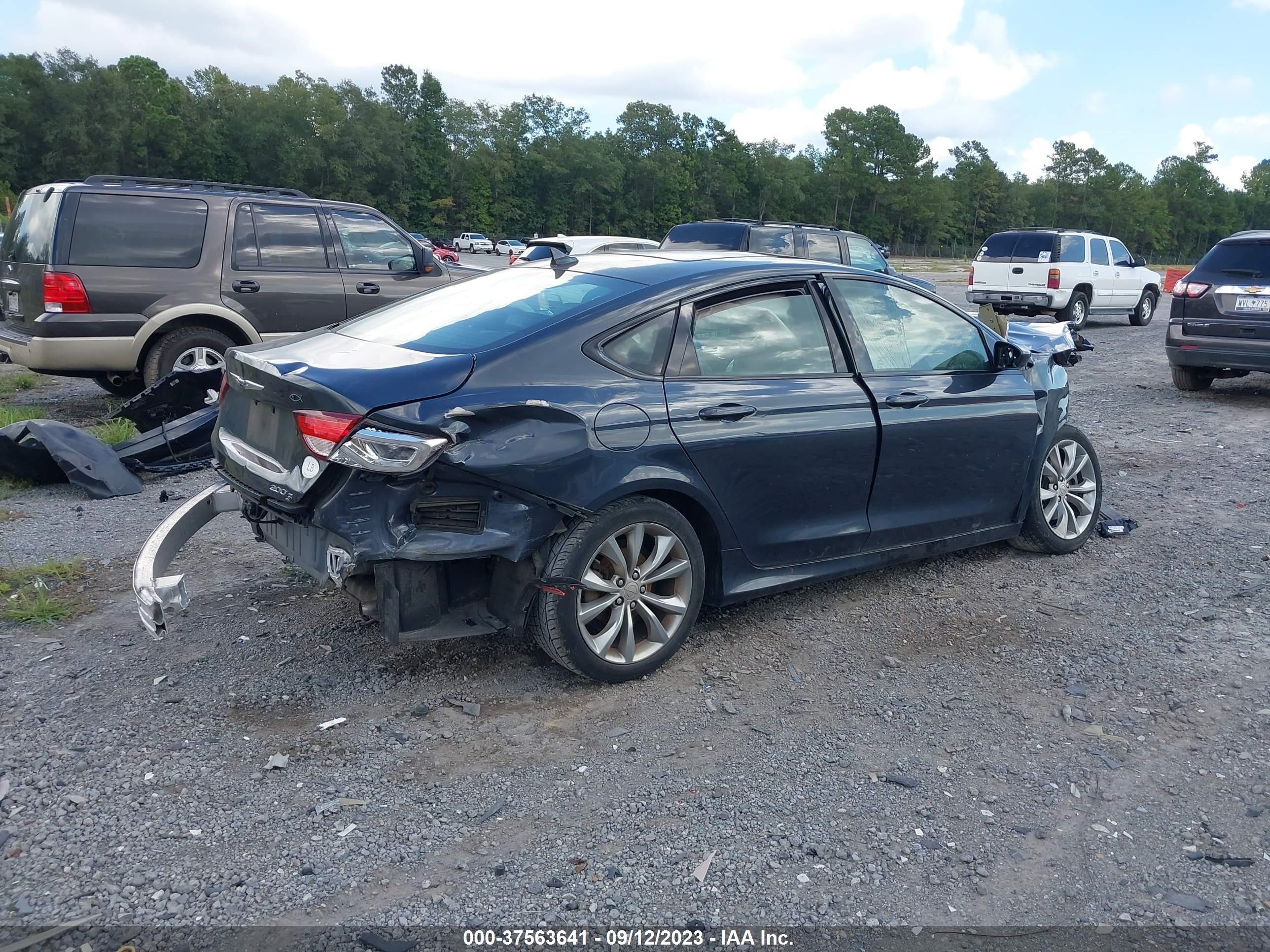 Photo 3 VIN: 1C3CCCBB6GN172927 - CHRYSLER 200 