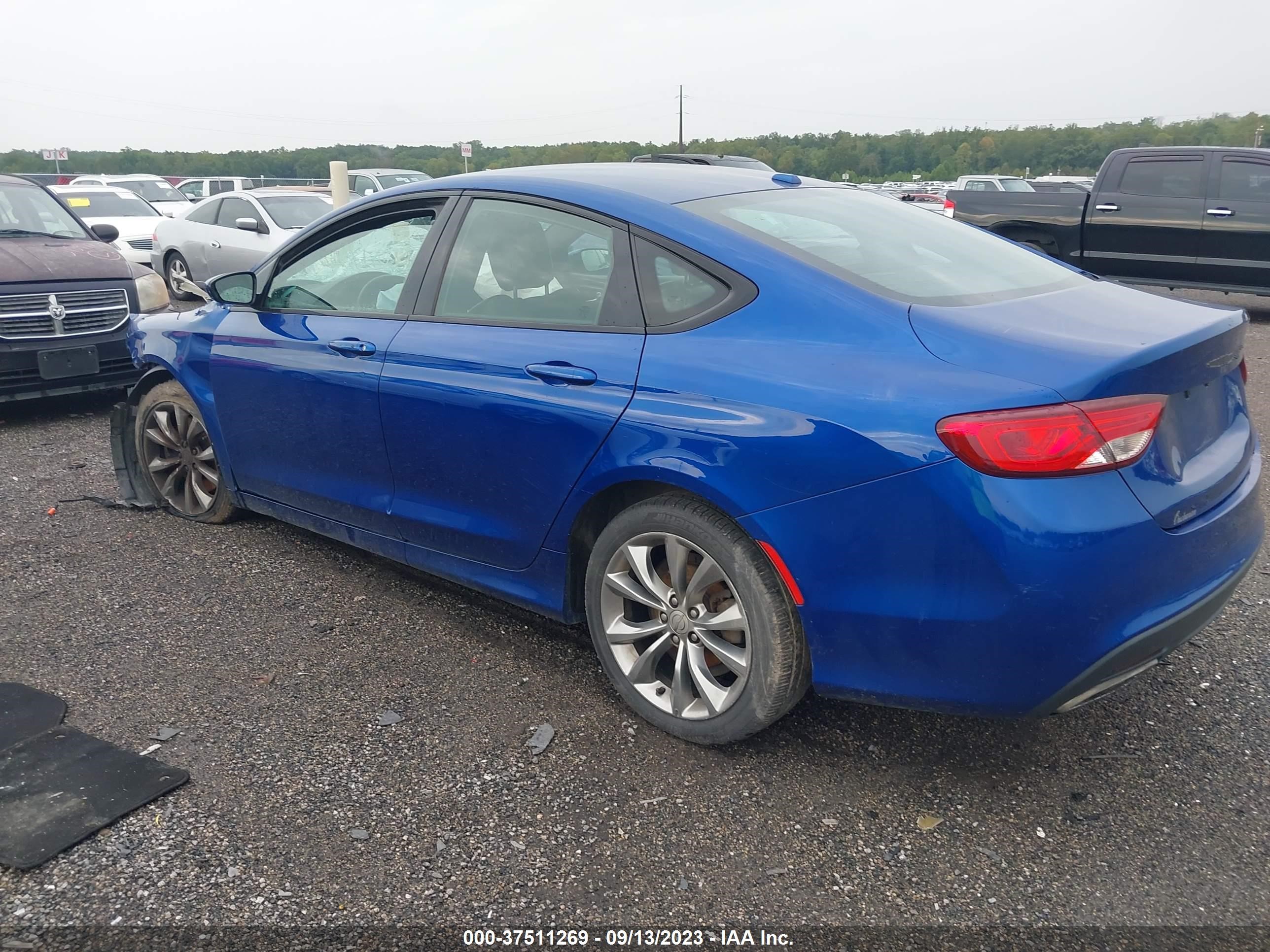 Photo 2 VIN: 1C3CCCBG0FN581872 - CHRYSLER 200 