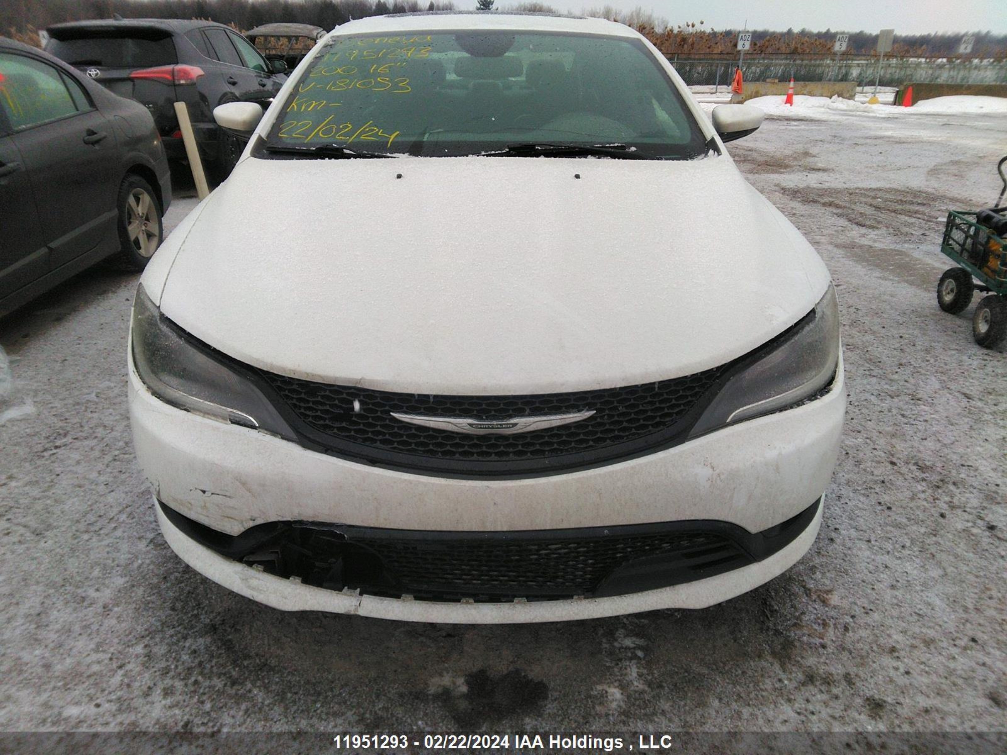 Photo 11 VIN: 1C3CCCBG0GN181053 - CHRYSLER 200 