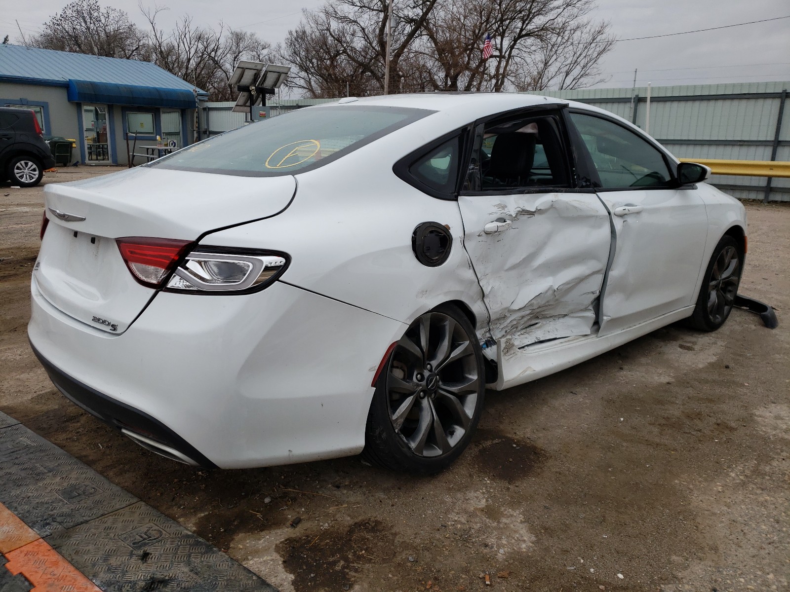 Photo 3 VIN: 1C3CCCBG4FN580918 - CHRYSLER 200 S 